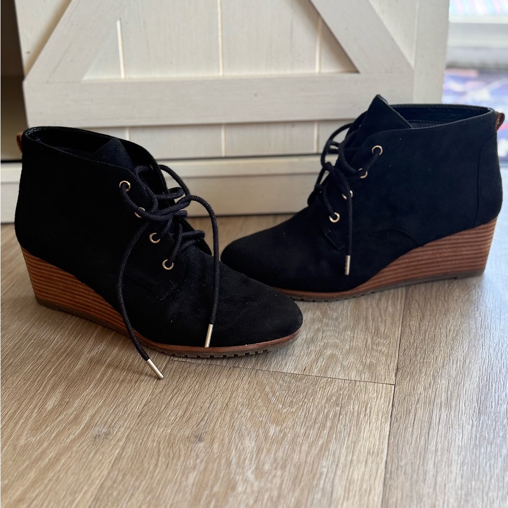 Dr. Scholl’s Black Lace Up Wedge Boots